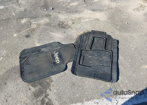 2001 Jeep Grand Cherokee Limited z USA, uszkodzony, nr VIN 1J4GW58N21C723725